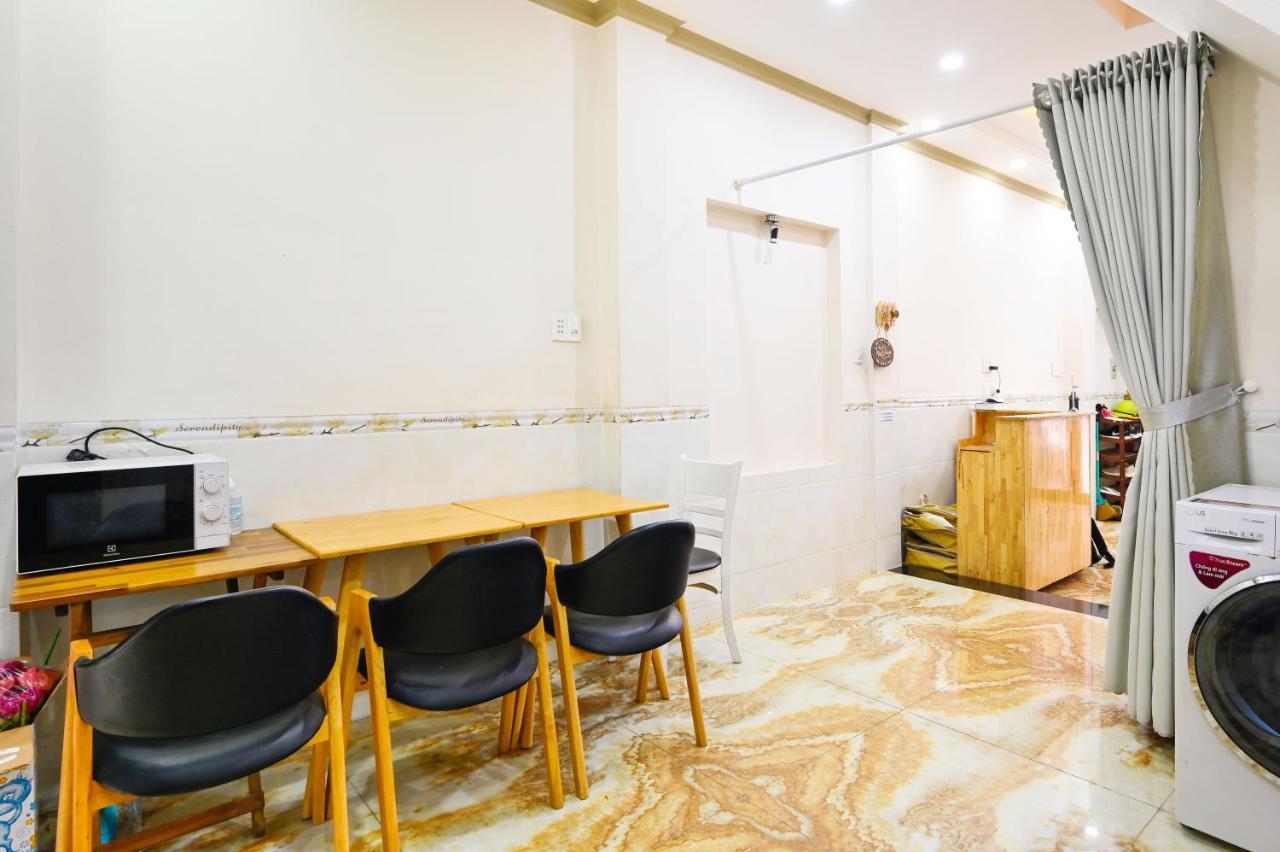 Huyen House Apartamento Cidade de Ho Chi Minh Exterior foto
